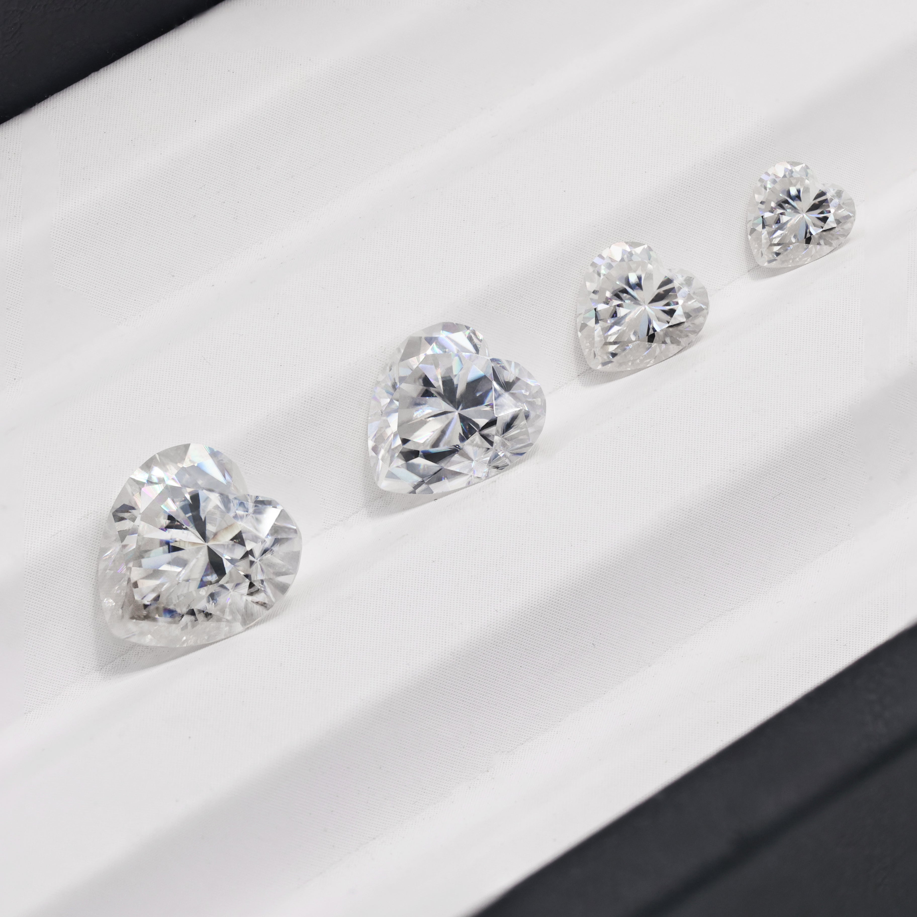 Hearth Perfect Polished Hearth Cut Moissanite Diamond