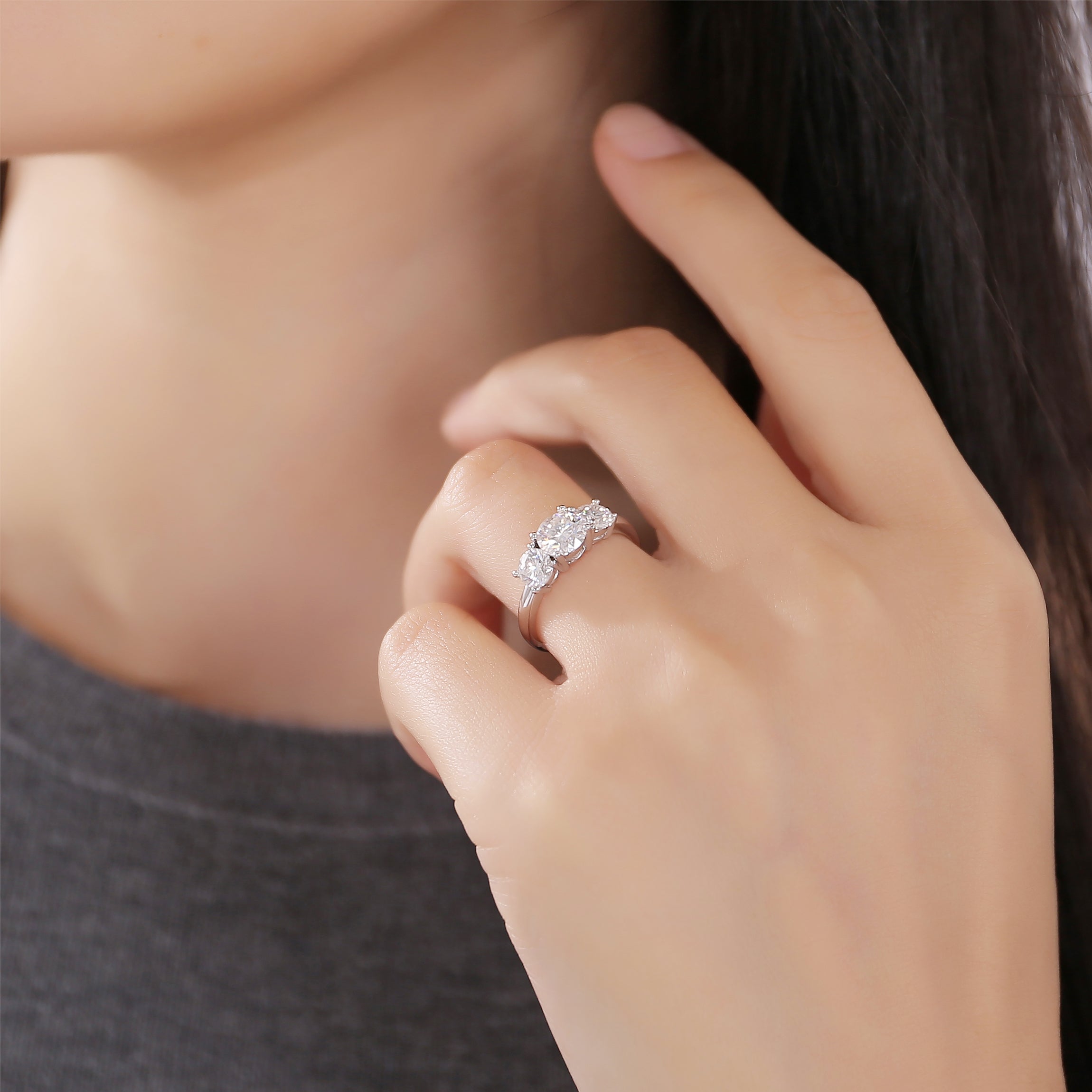 Three Stone Round Cut Classic Moissanite Diamond Engagement Ring